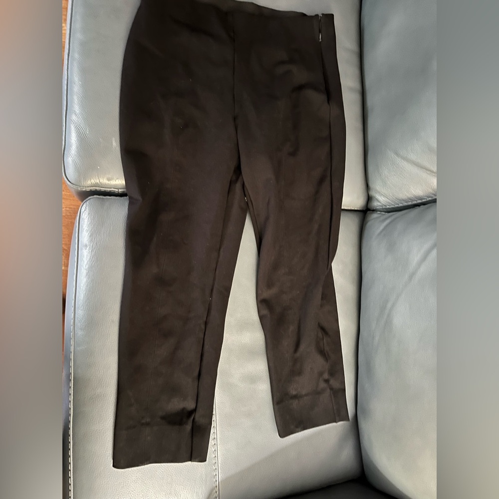 Quince Black stretchy ponte pants - great for work
New without tag
Size XL